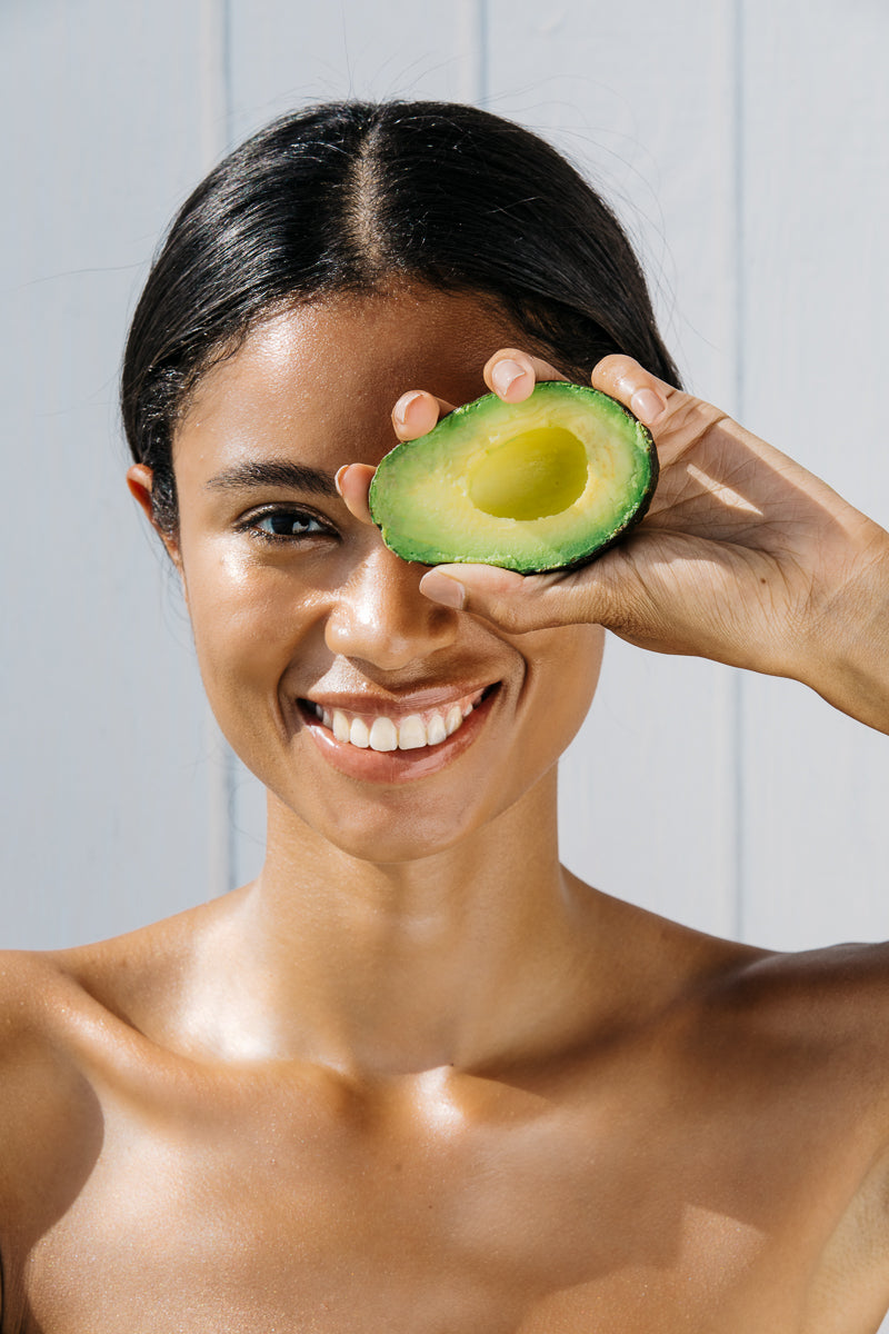 Avocado Seed Oil for Skin: Benefits & How It Works | izé