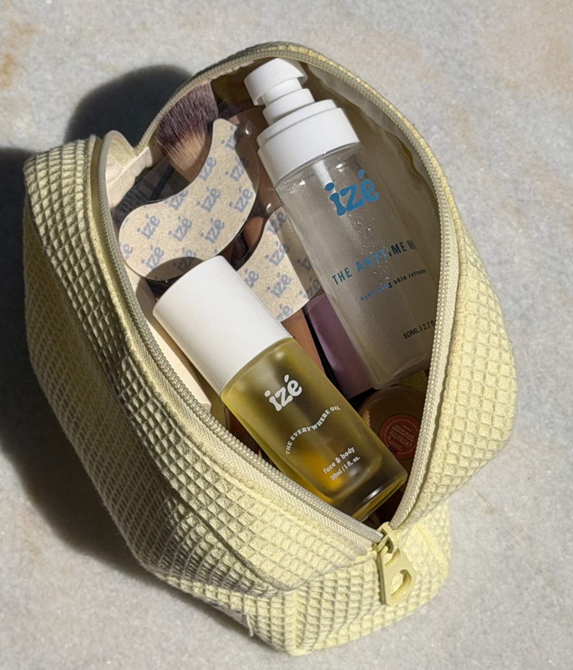 The izé Pouch